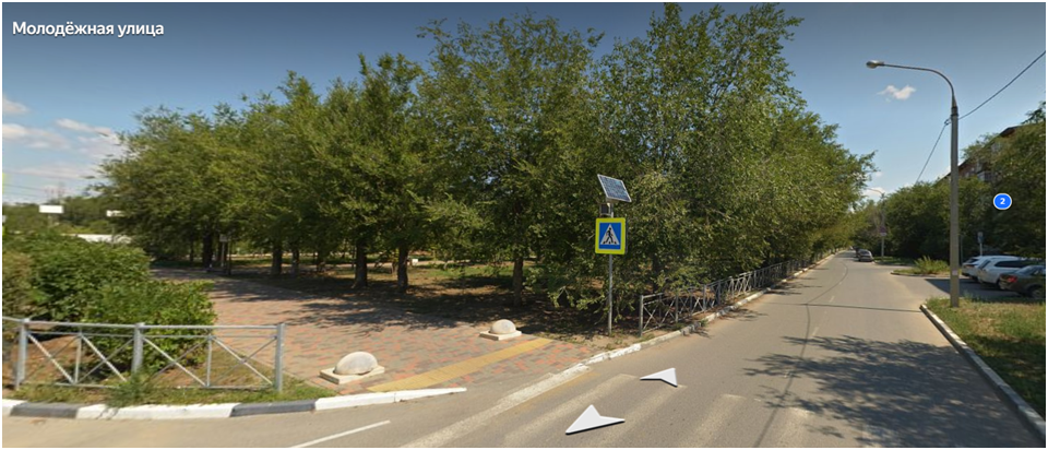 Сквер на улице Молодёжной.