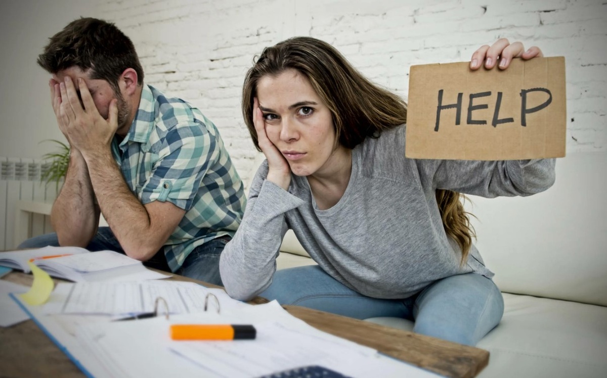 Иногда табличка «HELP» — это не крик о помощи, а молчаливый вопрос системе: «За что?»