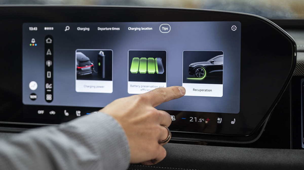    Управление системой рекуперативного торможения. Фото Audi