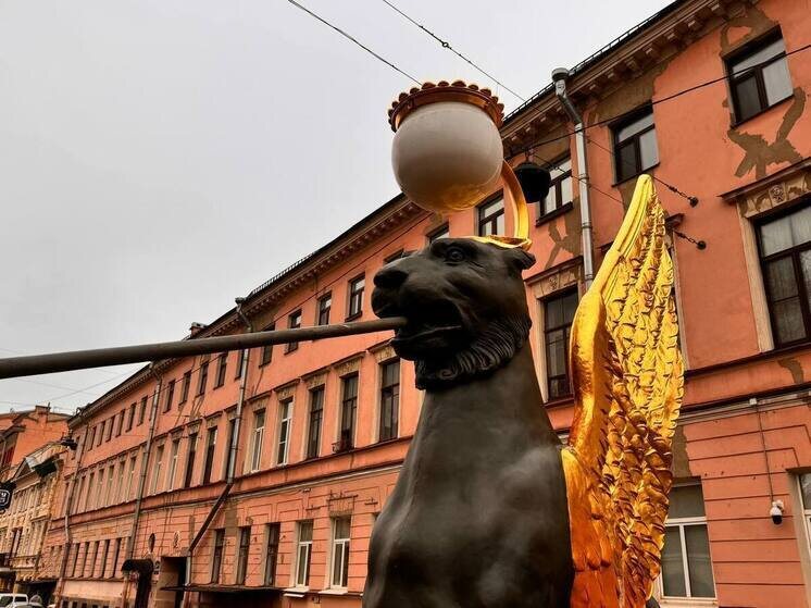     За сохранностью грифонов на Банковском мосту проследит искусственный интеллект. фото: архив МК в Питере