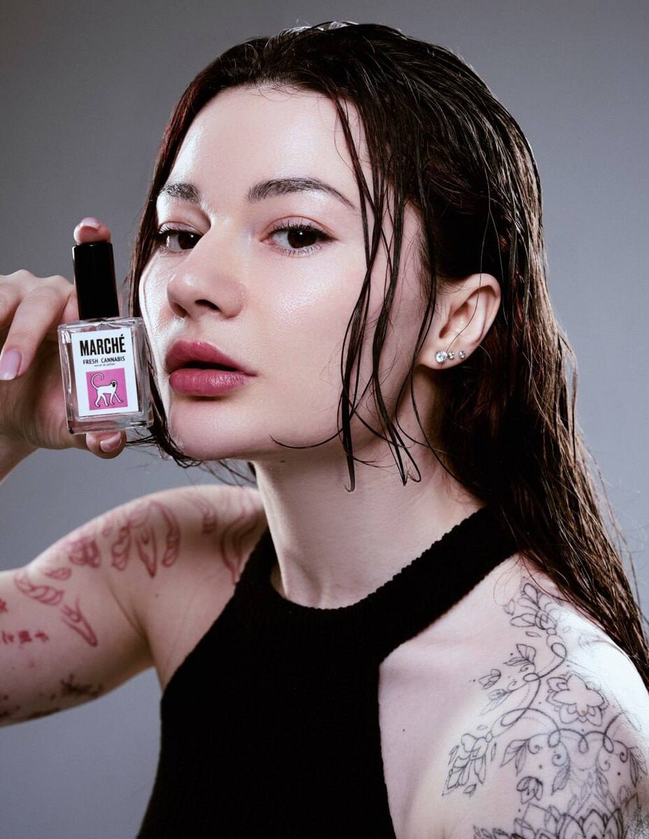 Модель MODE на воркшопе, коммерческая съемка.