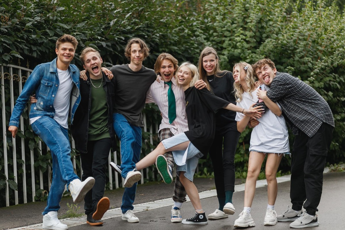    Кадр из сериала «Лэйт Найт Скул»