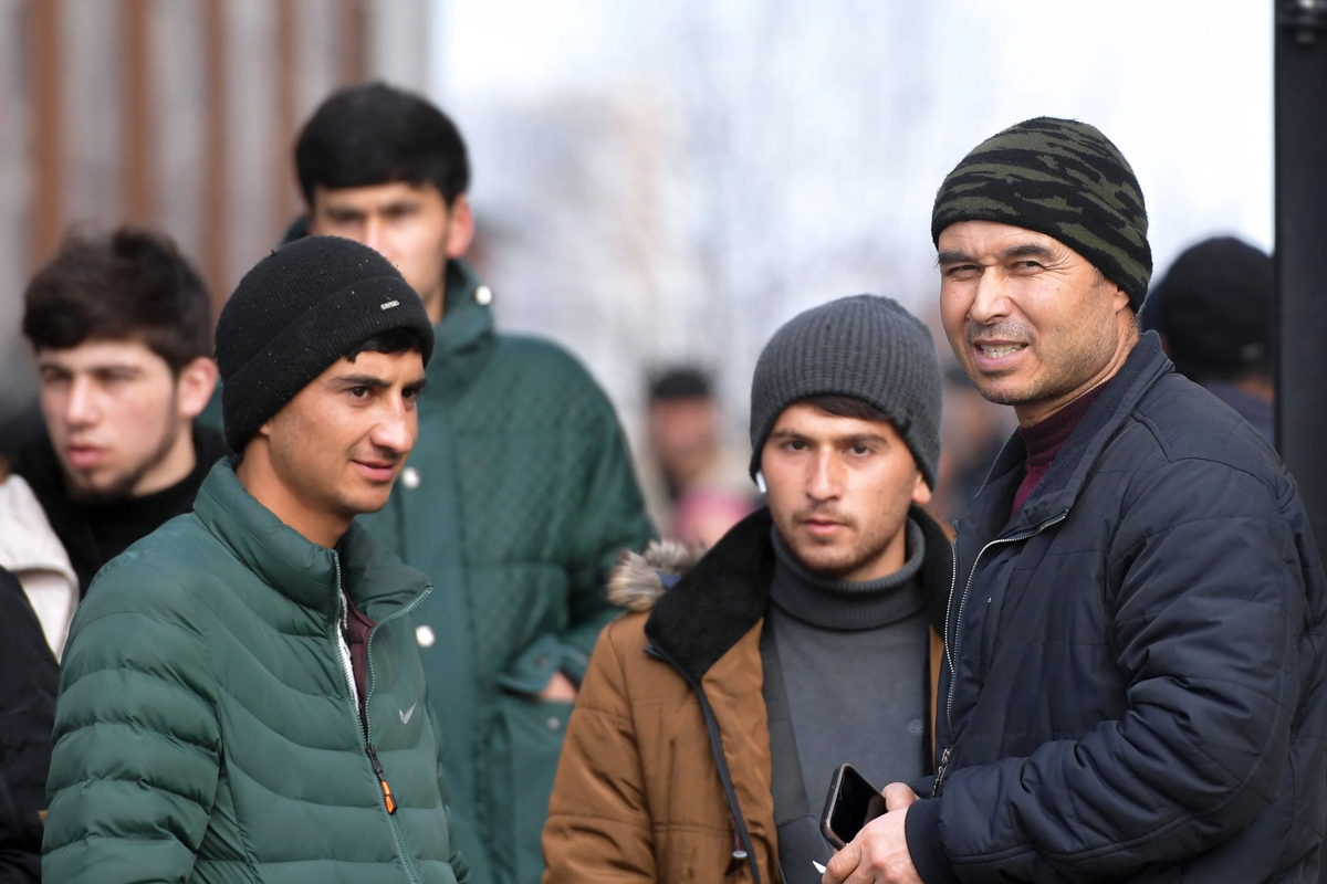 Конец этническим анклавам в Новосибирске. Будущее России без мигрантов