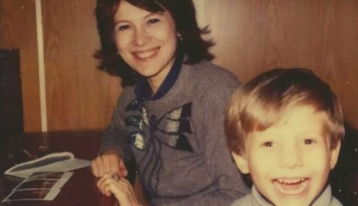 Борис Корчевников с мамой.