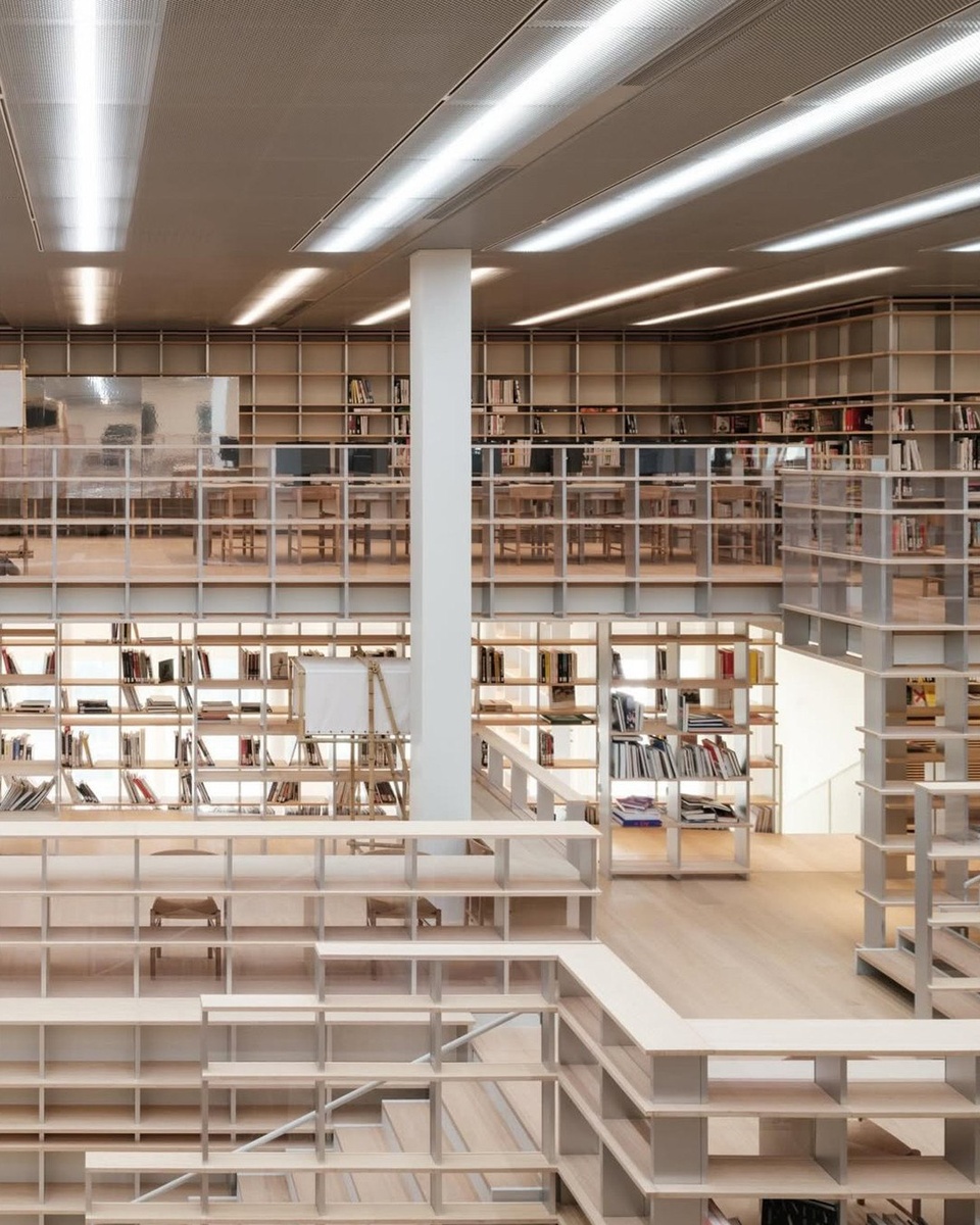    Chanel открыл первую публичную библиотеку в Шанхае (фото 1)