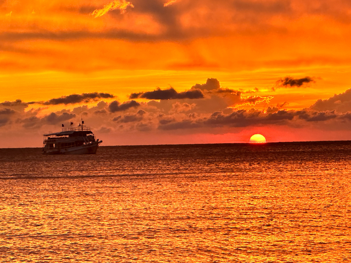 Закат солнца на Koh Chang.