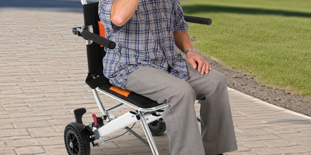 Как выбрать инвалидную коляску: ваш надежный компаньон в движении, советы от патронажной службы Комфорт Рядом