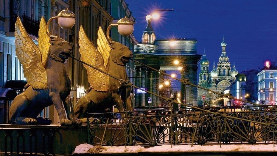    Грифоны на канале Грибоедова в Петербурге Автор фото: Вице-губернатор Петербурга Борис Пиотровский