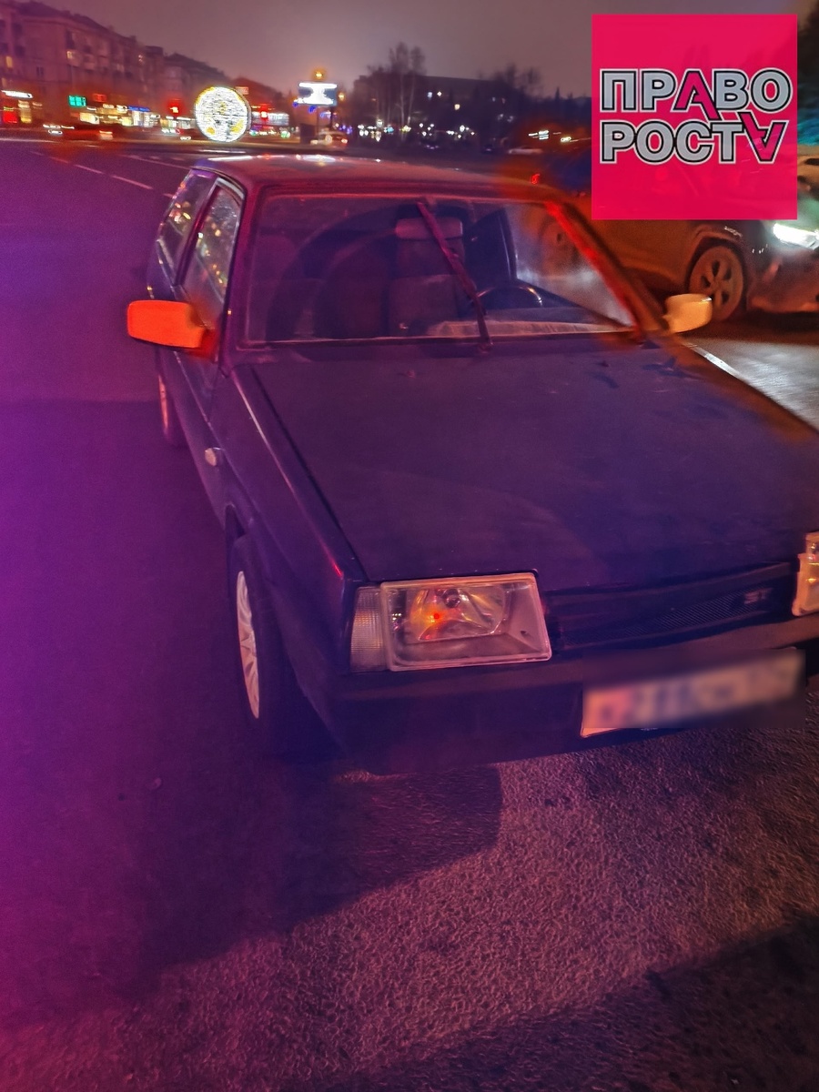 Вот машина на которой каталась компания