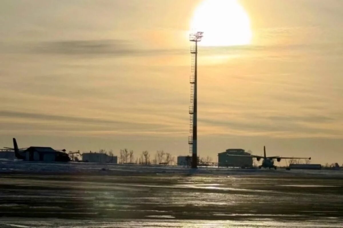    В аэропорту Иркутска установили новые мачты освещения