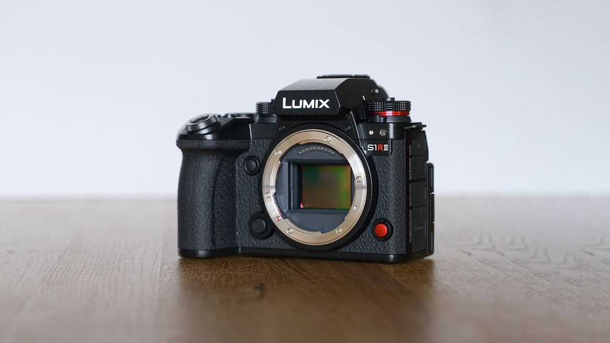 LUMIX SR1II - Фото Panasonic Global
