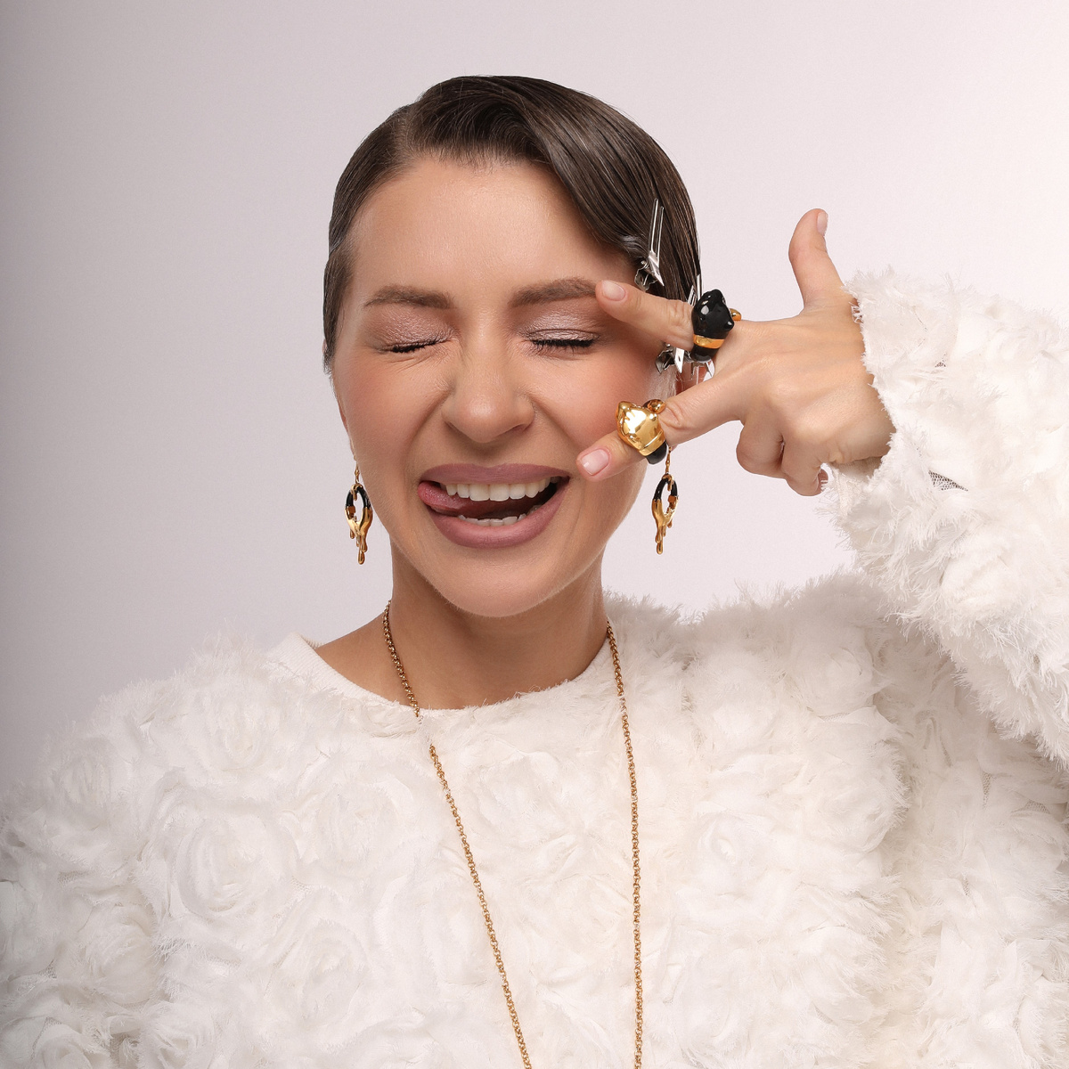 стилист Катерина Клюкина (Костюмерша) в украшениях от Uvelina