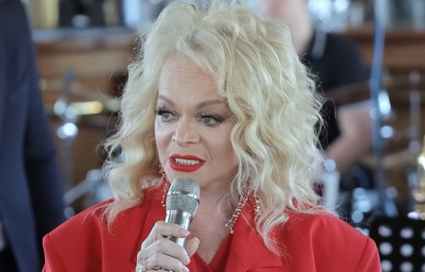 «Да её с самых верхов крышуют!»: жёсткое решение суда по деньгам за квартиру Долиной обескуражило публику