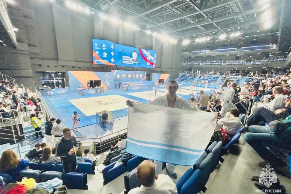    Пожарный из Республики Алтай на всероссийских соревнованиях. Источник: ГУ МЧС России по Республике Алтай