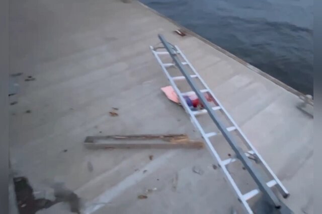    Катер протаранил пирс. Фото: АиФ-Казань