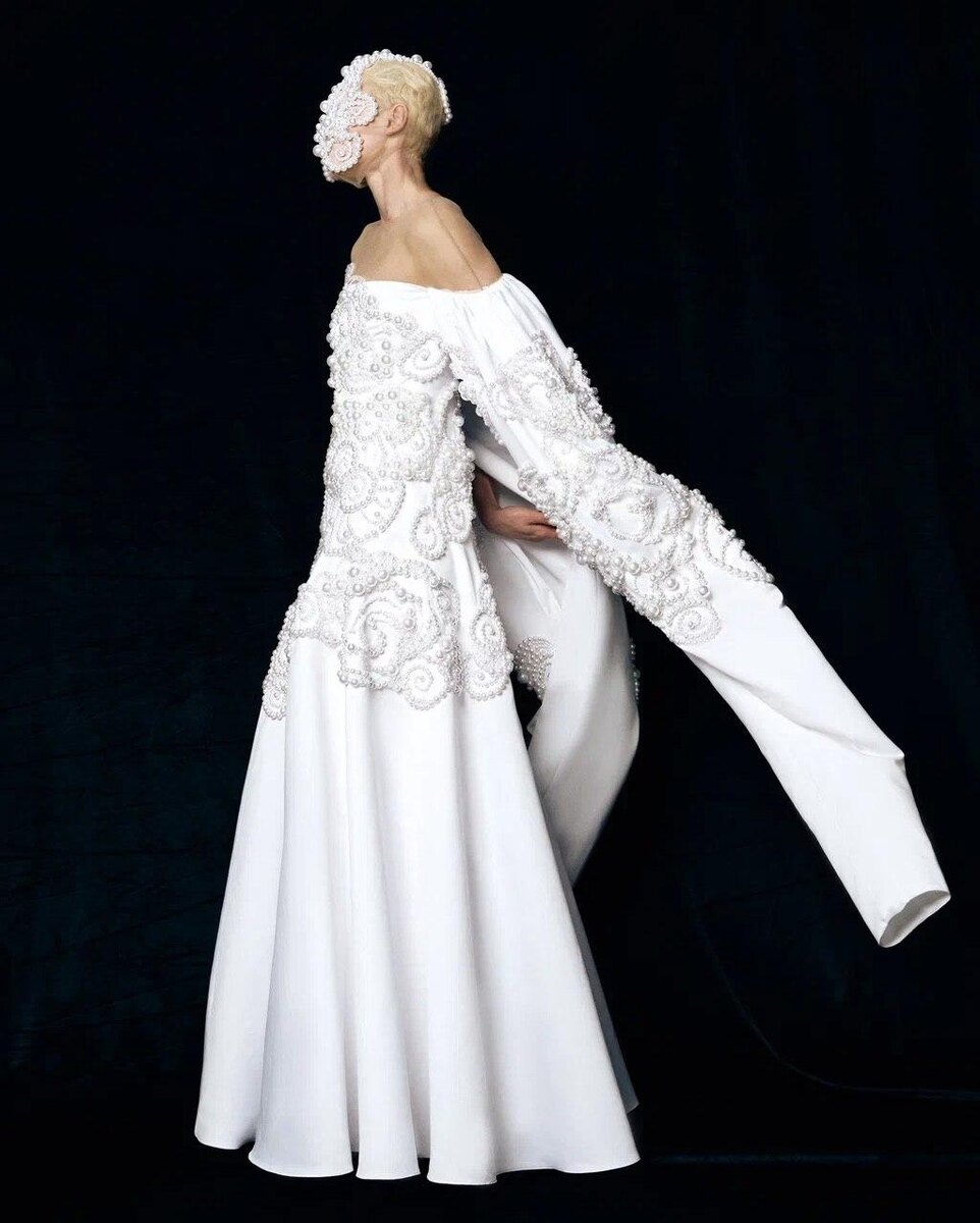    Алена Ахмадуллина, бренд Alena Akhmadullina, выставка Алена Ахмадуллина, Исторический музей выставки, выставка «Сны Алены»