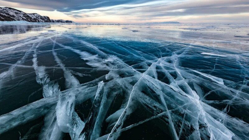     Замерзший водоем. Лед. СС0