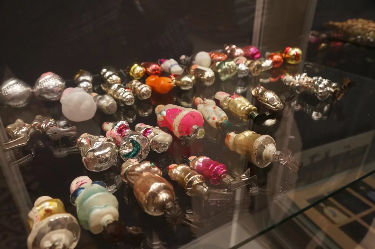    Новогодняя спекуляция.