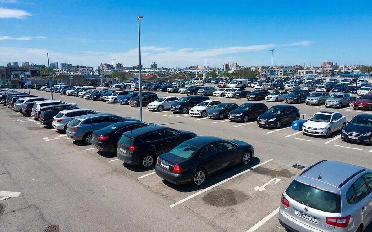    Мэрия Воронежа и Росатомовский оператор парковок опровергли слухи о разрыве концессии Фото – GigaChat