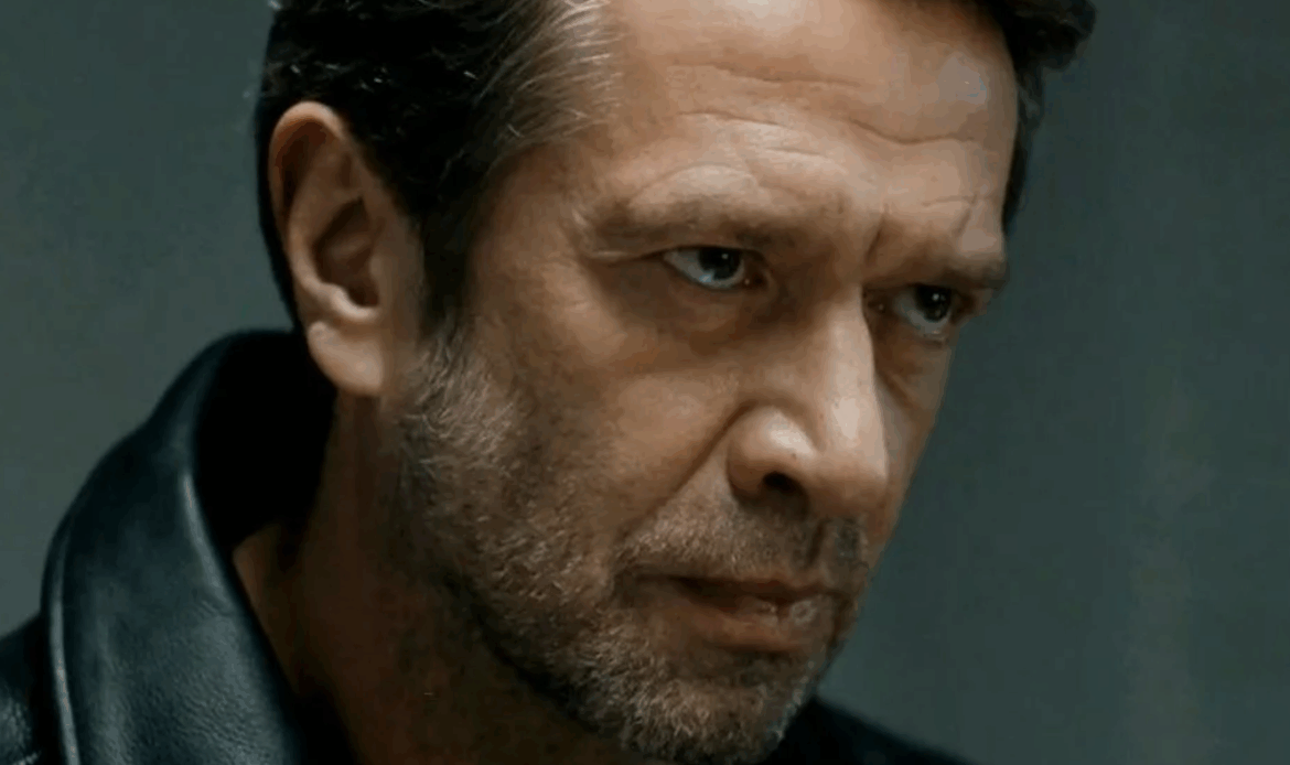 Кадр из фильма «Налет»📷
