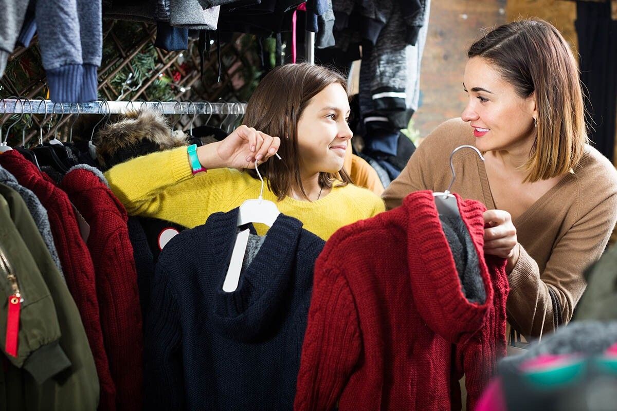 Как одеть ребенка по погоде осенью, зимой, летом и весной? Ориентируйтесь на температуру, влажность, возраст, активность на улице. Источник: BearFotos / Shutterstock / FOTODOM📷
