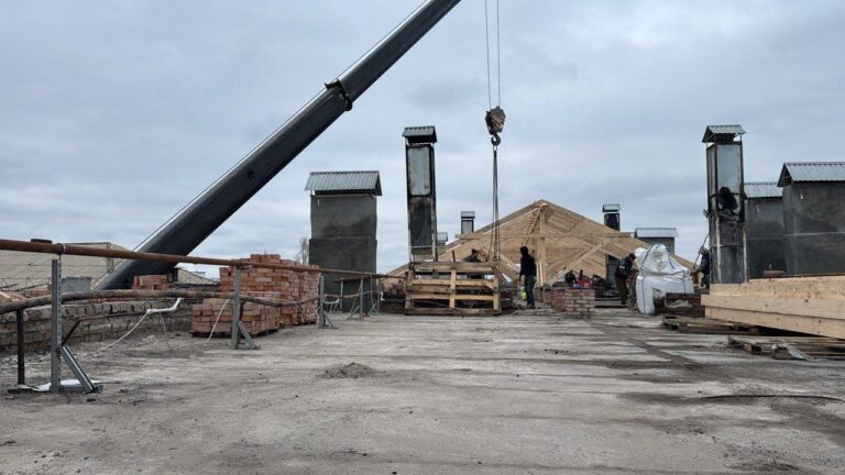    В Оренбурге продолжается ремонт после пожара в доме на проезде Больничном Оренбуржье