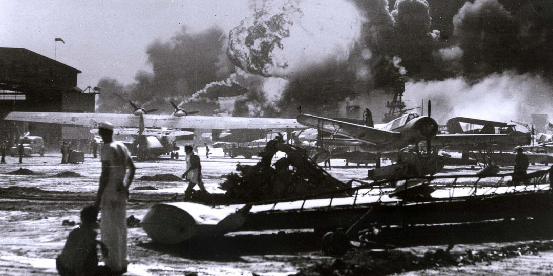 Пёрл-Харбор: Почему командиры на местах не признавали свою вину за атаку?