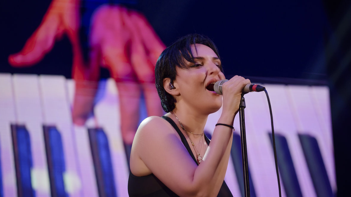    Ариса (исполнительница гимна Милана-2026). Global Look Press