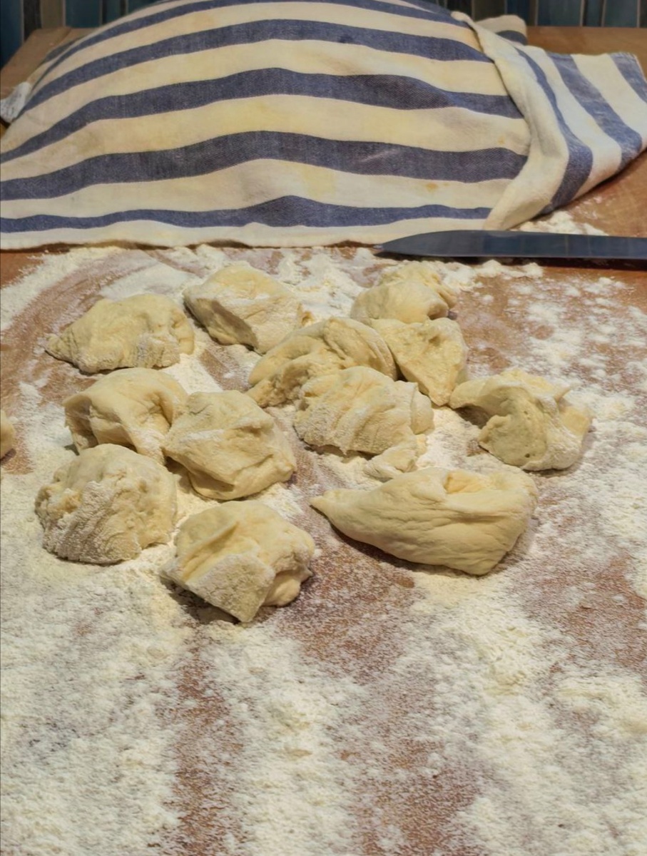 Кусочки теста