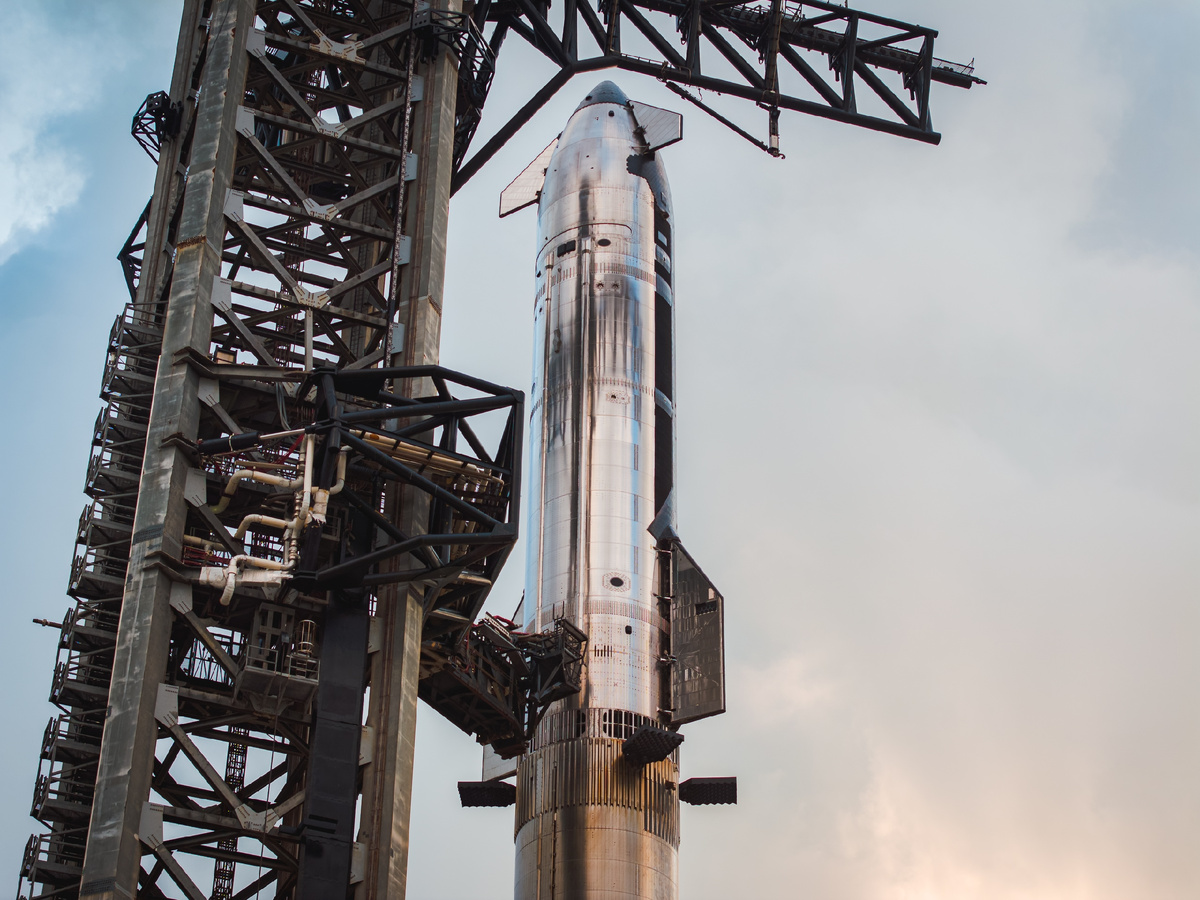 Starship (IFT-9). Space X (c)