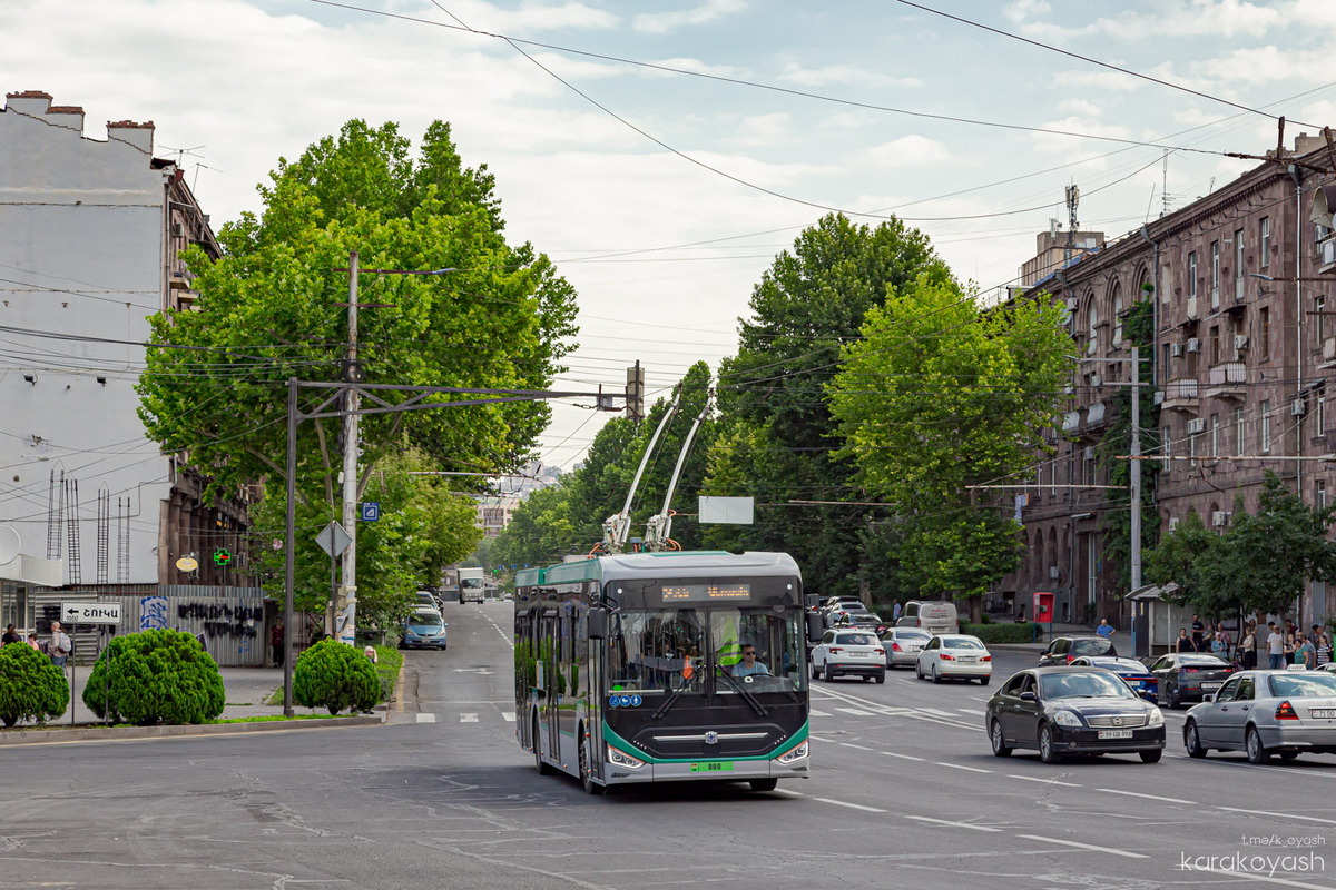 Троллейбус Zhong Tong LCK6126E, источник https://transphoto.org/photo/2163924, автор Убийца КТМов-5