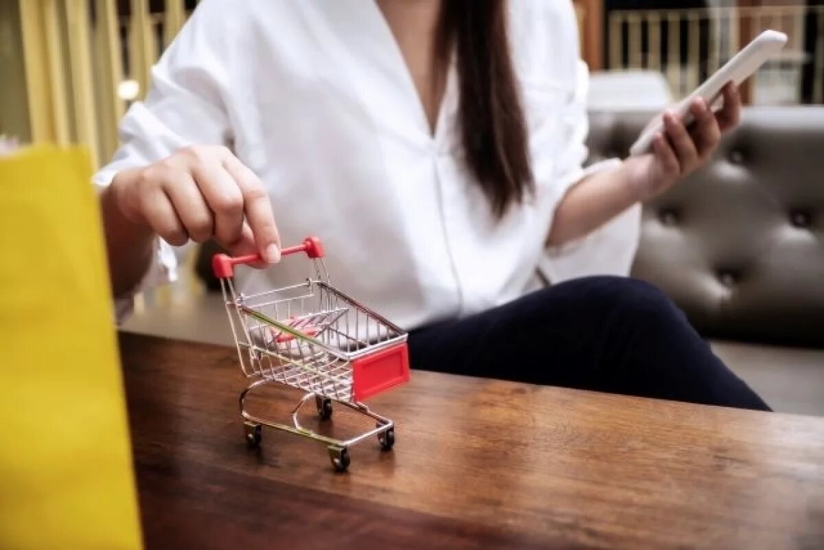    Доля электронных платежей в России, по оценкам ЦБ, дошла до 87,5%.