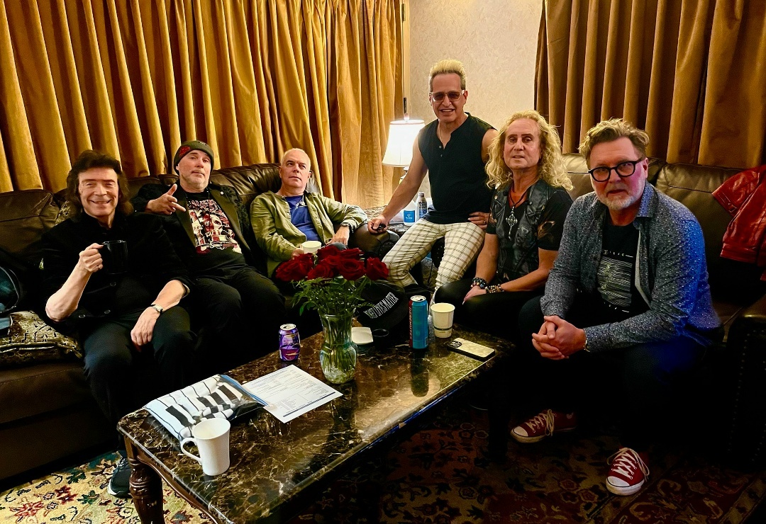 Окленд
Photo © Jo Hackett