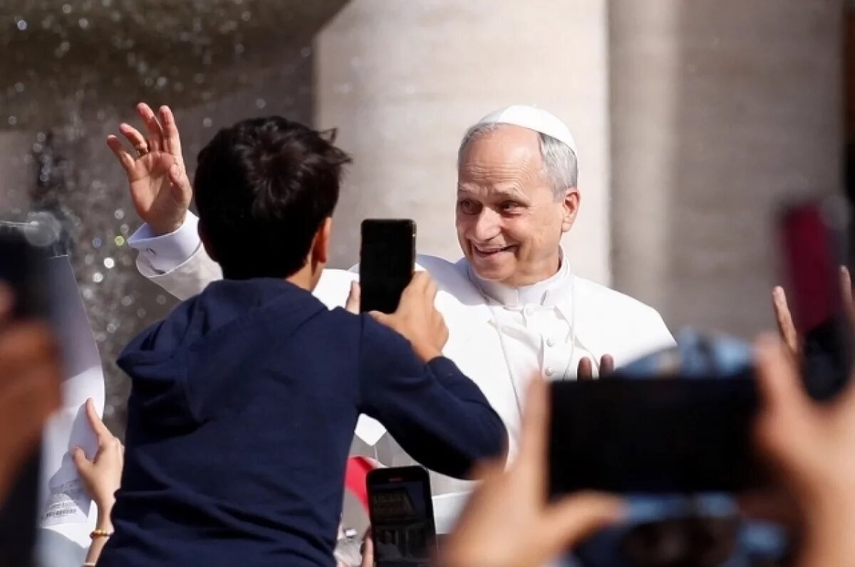    Папа римский Лев XIV запретил католикам многоженство