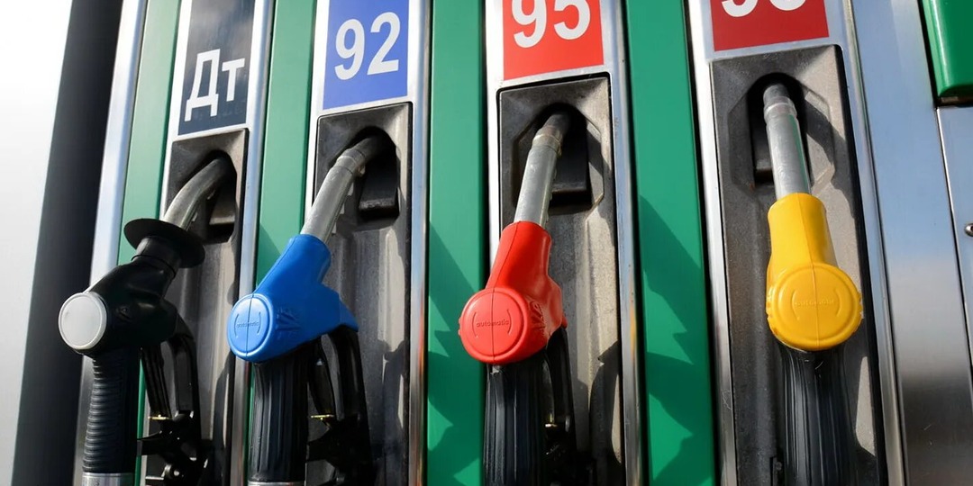 Бензин с "градусом": Зачем в российский бензин начнут добавлять этанол и что это значит для вашего автомобиля