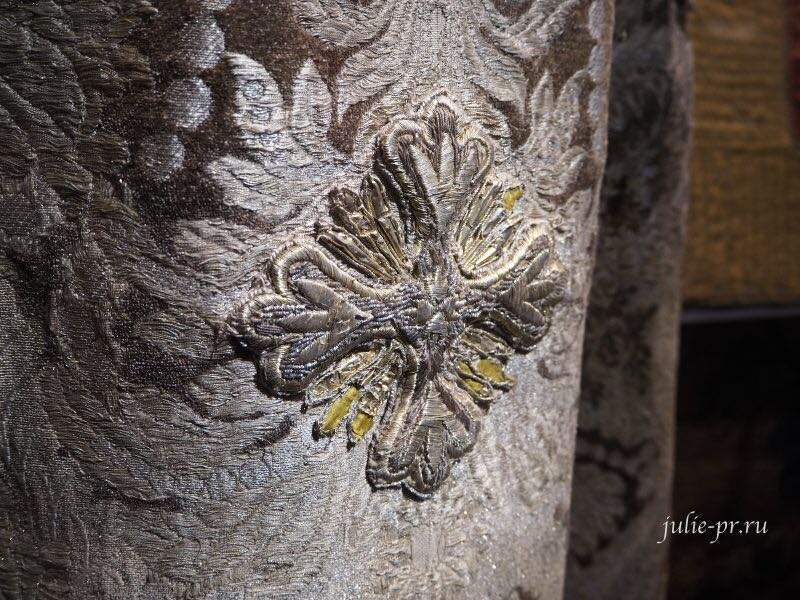 Фелонь Московская губерния, первая четверть XIX века (парча, серебряная нить, трунцао, галун, шёлк)