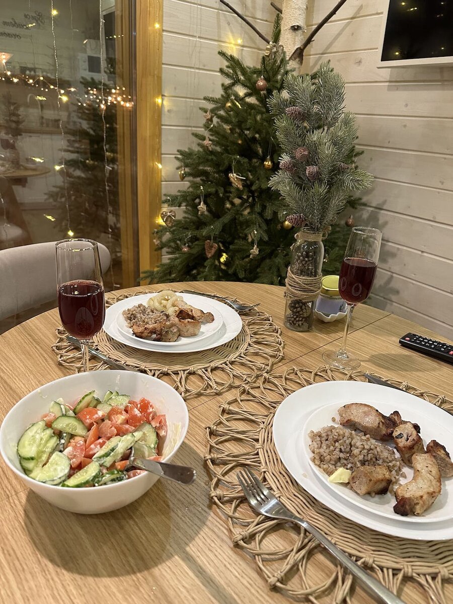 Романтический ужин при свечах в уютном треугольном домике - готовый сценарий для сюрприза второй половинке