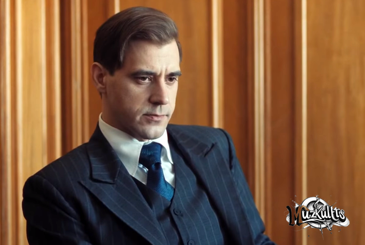 Сергей Марин в роли Павла Фитина, "Начальник разведки".