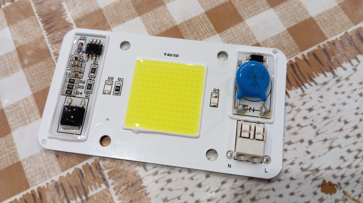 Светодиодный чип на 50 Вт.