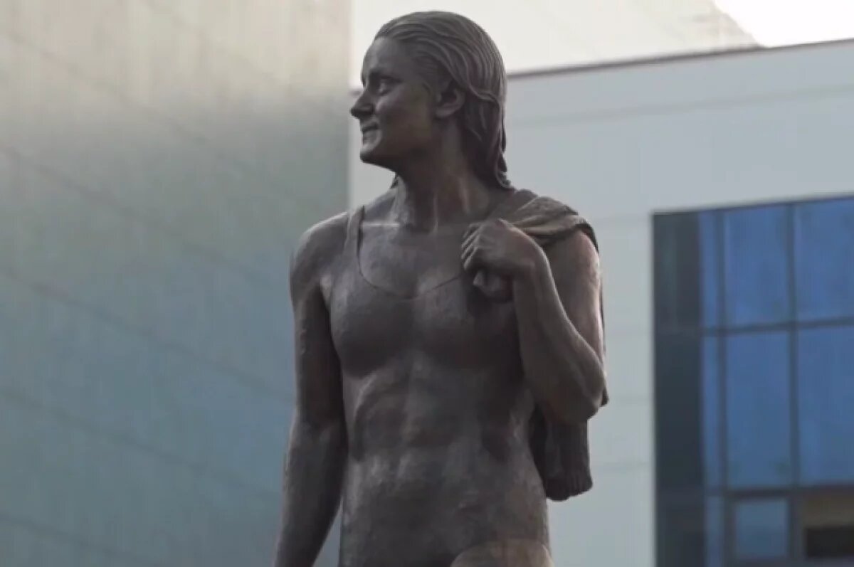    В Севастополе открыли памятник олимпийской чемпионке Прозуменщиковой