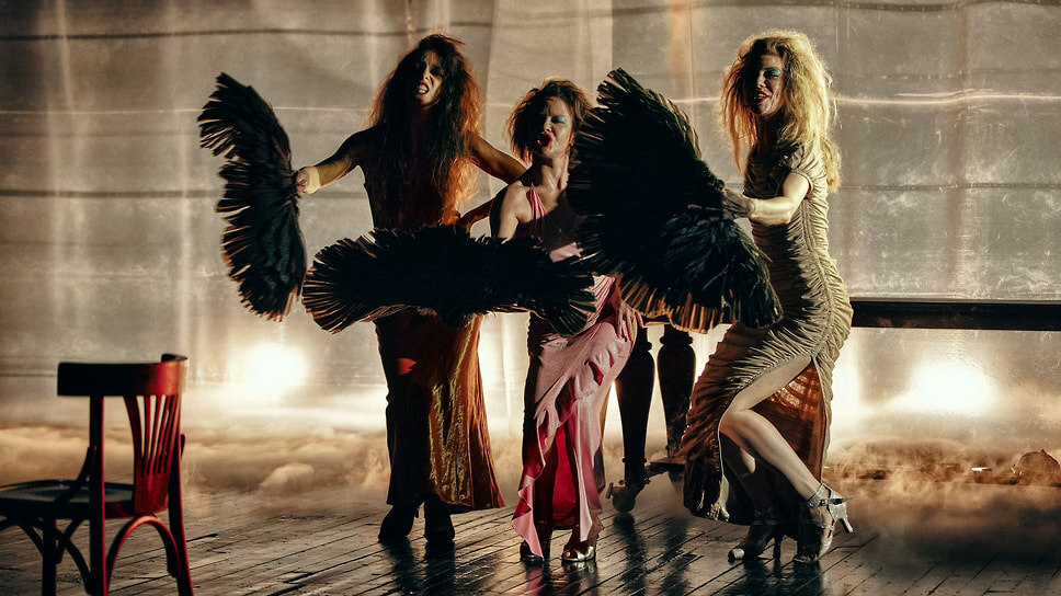 Сцена из спектакля «Макбет. Кабаре», режиссер Никита Пирожков.📷Фото: Геворг Арутюнян