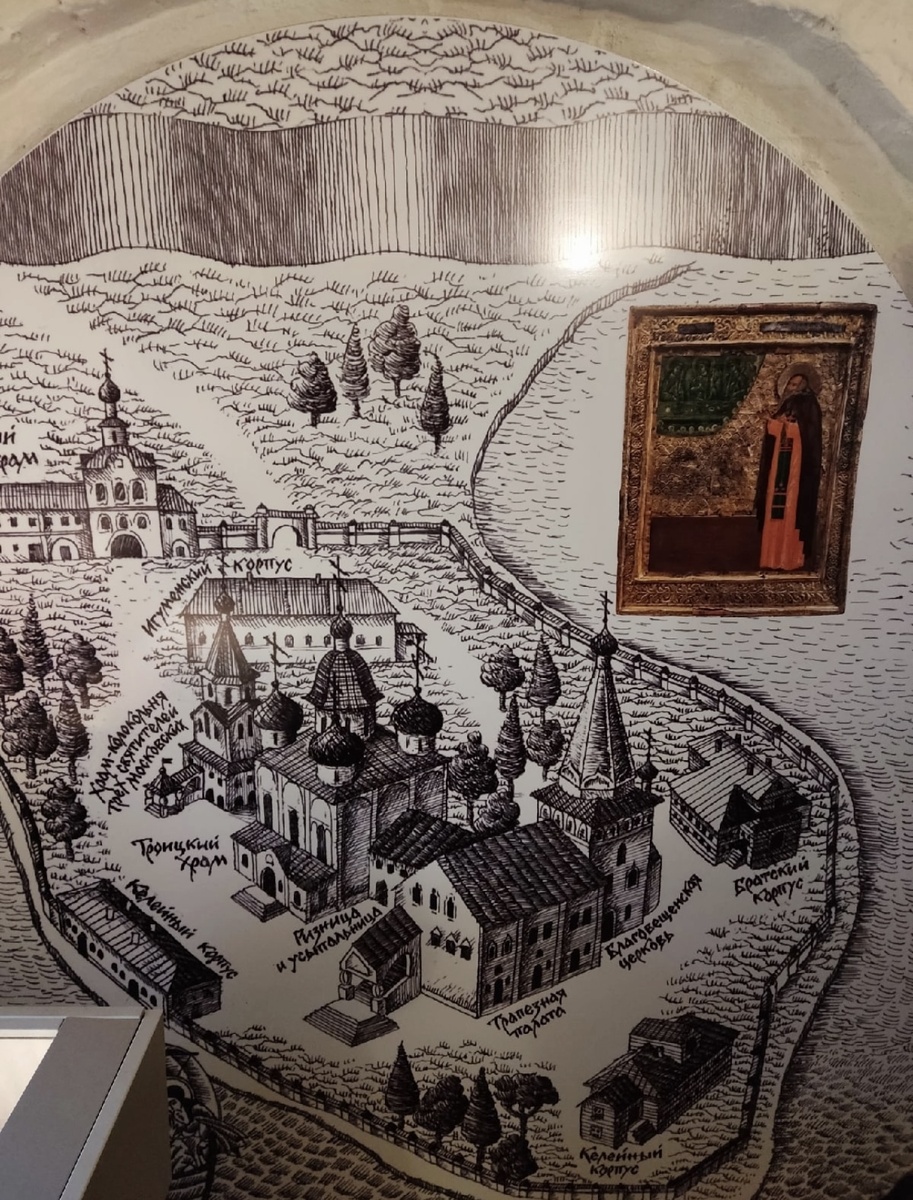 Фото автора. Внутри стен монастыря.