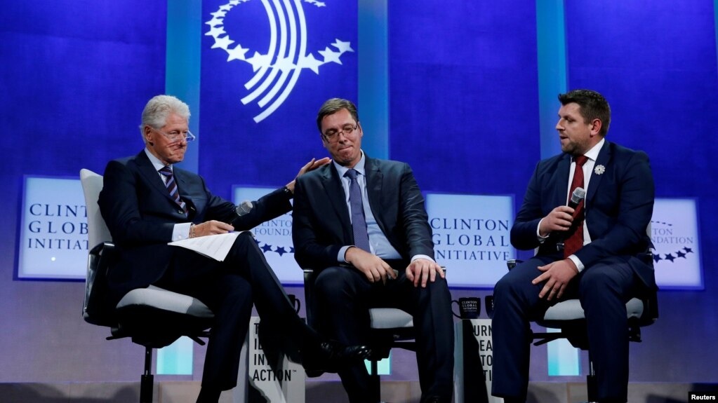 Одобрительное похлопывание от Билла Клинтона. Что Клинтон не смог уничтожить бомбардировками, продолжает его верный ученик.