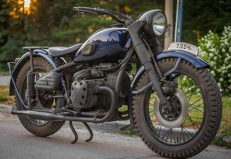 Урал М-72: как немецкая классика стала символом советской эпохи