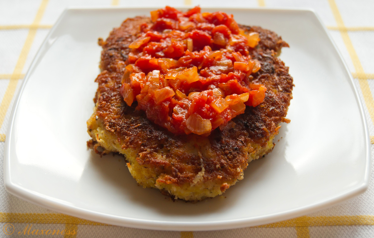 Курица «Миланезе» с томатным соусом. Итальянская кухня