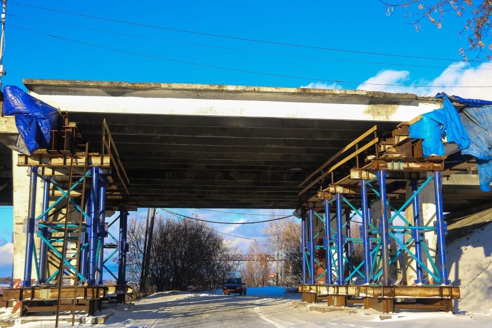    Капитальный ремонт моста на Павловском тракте в Барнауле. Ноябрь 2024 года. Источник: Виталий Барабаш/"Толк"