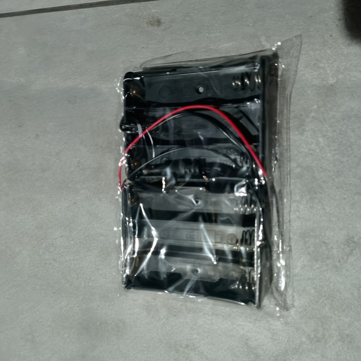    2. Держатели для АКБ в упаковке