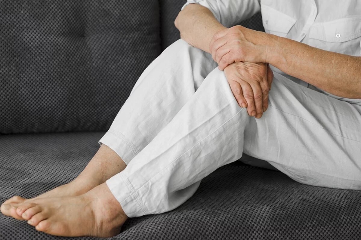    Обычно остеопороз связывают с возрастом и женским полом.