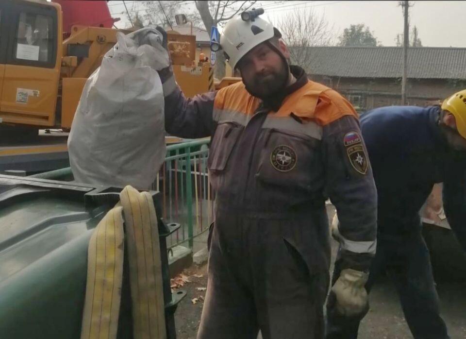    Последствия атаки БПЛА в Туапсе. Источник: t.me/tuapseregionadm