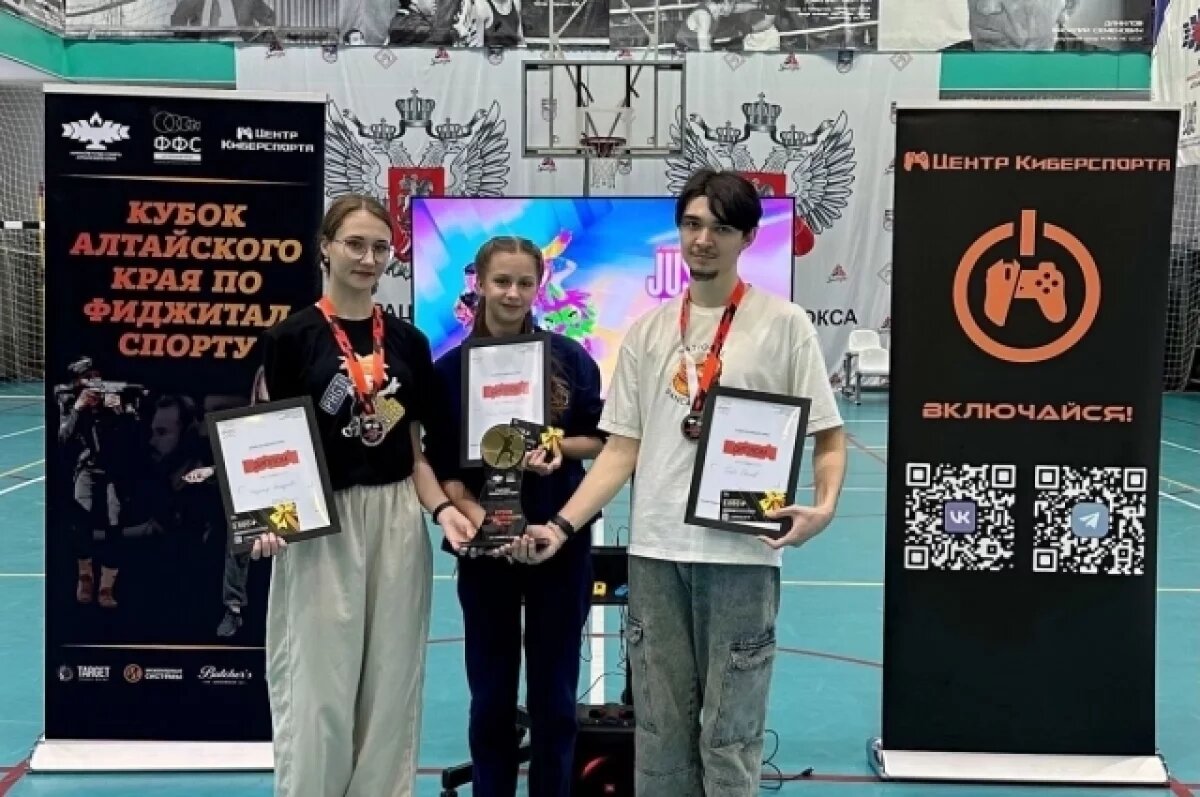    В Барнауле прошли необычные соревнования по ритм-симулятору